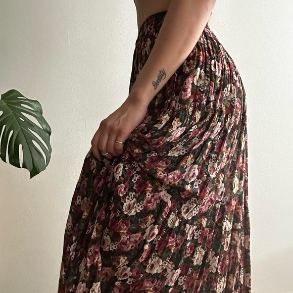 Vintage Neo Nostalgia Floral Maxi Skirt - Picture 2 of 8